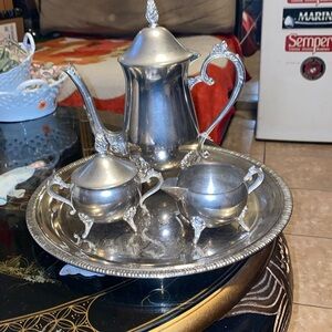 BX46 Vintage William Rogers silver plated tea set.